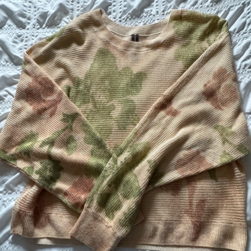 Anthropologie sweater
Floral pattern
Size S
NWOT